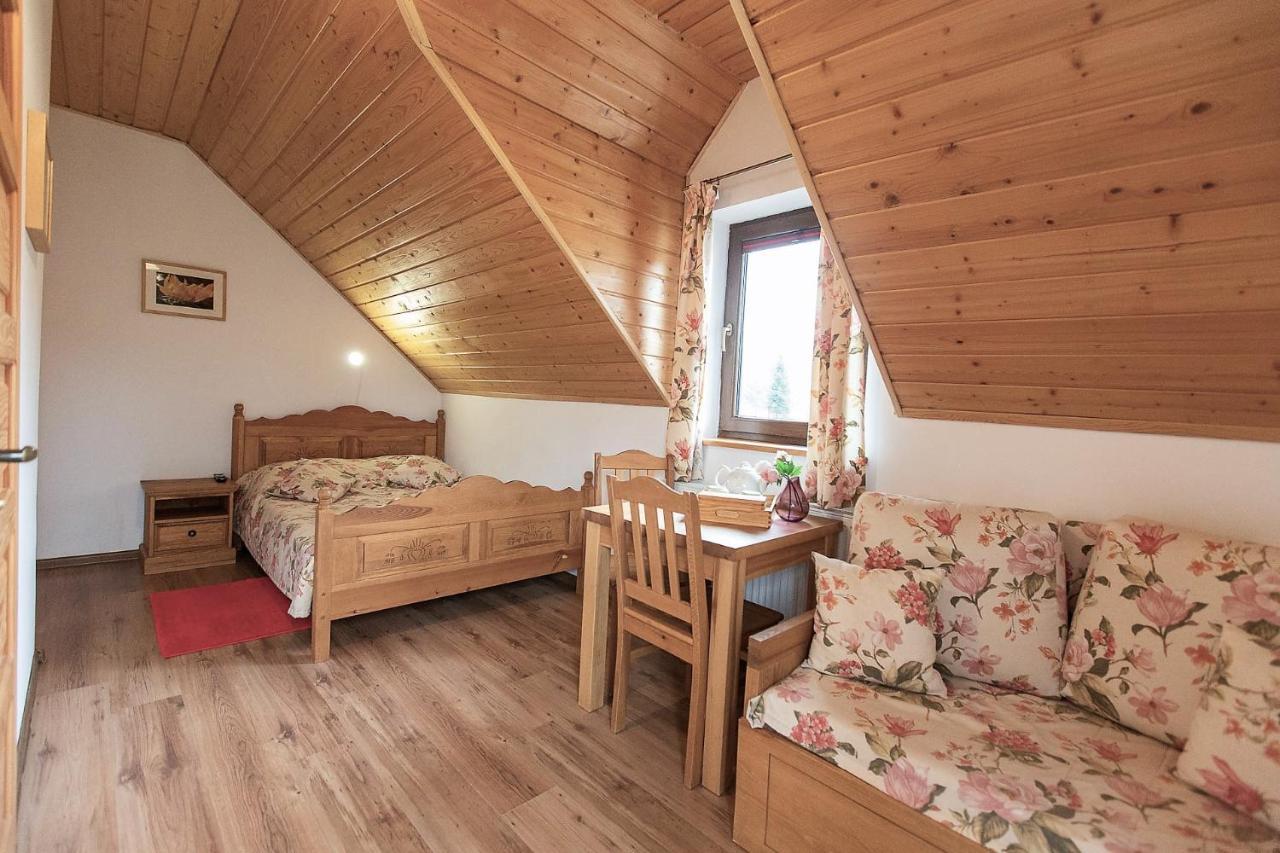 Dom Goscinny Borsuczyna Wetlina Exteriör bild